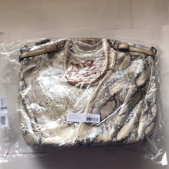 Coach Madison Diagonal Snakeskin Pattern Purse - Picture 6 of 6